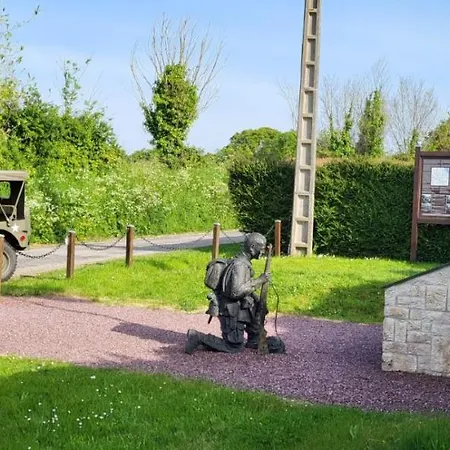 Gite Au Coeur Du Dday Brevands Exterior photo
